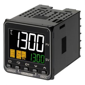 OMRON E5CC-QX3A5M-000  Temperature controller, 1/16 DIN (48x48 mm), 12 VDC pulse output, 3 AUX, 100-240 VAC