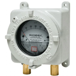 Dwyer Series AT2605 Differential Pressure Indicating Transmitter
